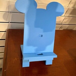 Blue Mouse-Shaped Phone Stand